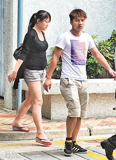 香港一男婴与父母同床睡觉猝死家长被带走调查