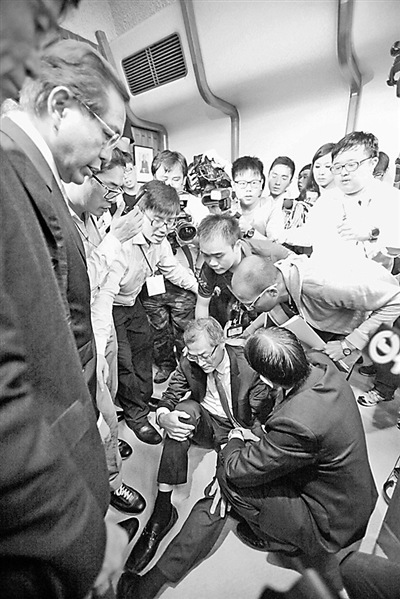 泛民介入背后并不简单港大学生围堵闹事为哪般?
