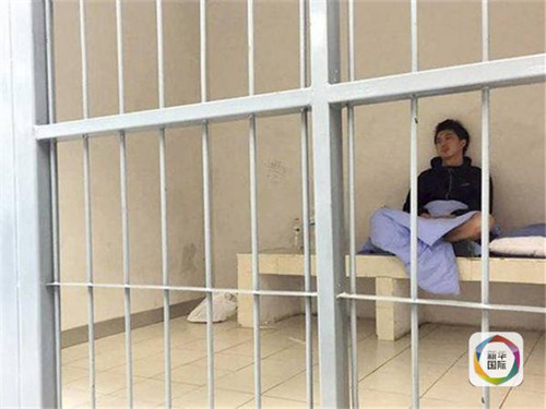 防弹衣属武器?香港记者携防弹衣采访曼谷爆炸案被扣