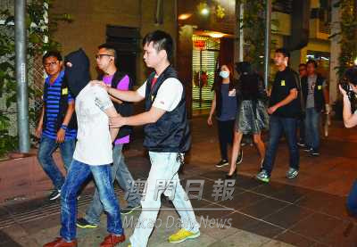 �ڵ���Ů���ŷ��������ѡ����ھ�����ԣ�ͼ��