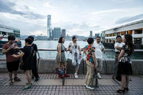 长假内地客赴海外长途旅行多分薄香港客源