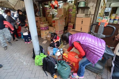 香港开展打击水货活动49人走私奶粉被捕(图)