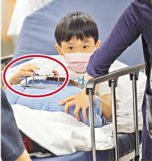 �����ͯ�ֲ嶴�в��ܰγ�������һͬ��ҽԺ