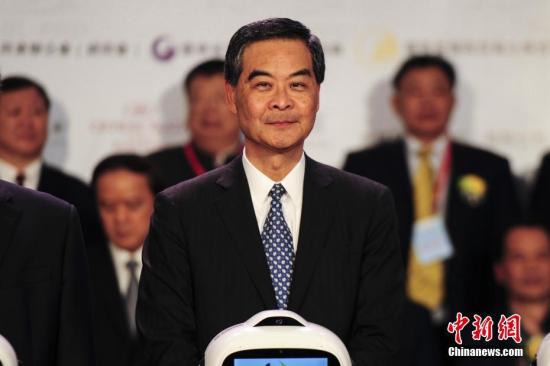 梁振英发表2017年施政报告:改善民生和谐共融