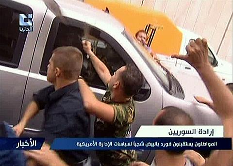 ����פ�����Ǵ�ʹ������Ϯ��ϣ����Ǵ��ͼ��