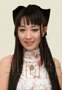 日本女魔术师被邀参加金正日葬礼需身着白衣 中新网