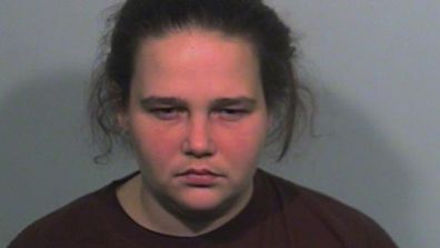 美国一女子带5岁儿子抢银行被控虐待儿童(图)