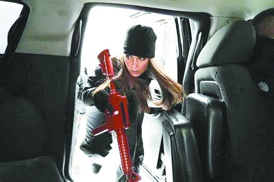 希拉里美女保镖揭秘随时准备为其挡子弹组图