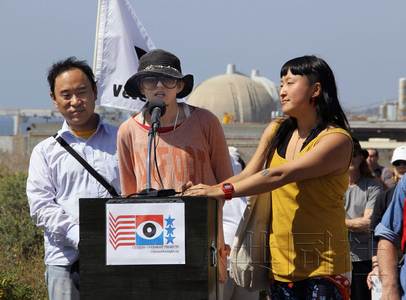 美国纽约等地数百人举行抵制核电游行集会(图)