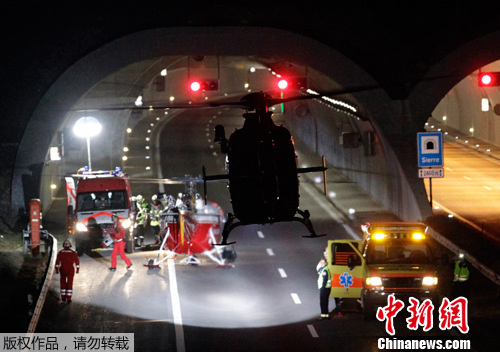 瑞士高速公路车祸已致28人死亡包括22名学生