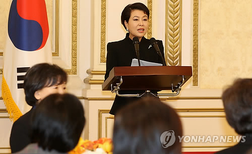 韩第一夫人备战核峰会后勤将宣传韩饮食与艺术