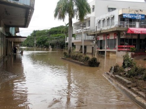 斐济洪灾5人死亡8000人避难灾区进入紧急状态