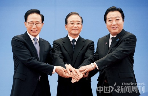 ���պ��쵼��ǩ��Ͷ��Э��Ϊ���Ǻ����ṩ�¶���