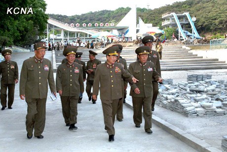 朝高官考察游乐场改建工程要求贯彻金正恩命令