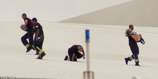 卡塔尔大火19人亡消防员奋力救幼儿终牺牲(图)