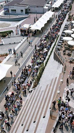 丽水世博会取消预约制游客抱怨参观排长队(图)
