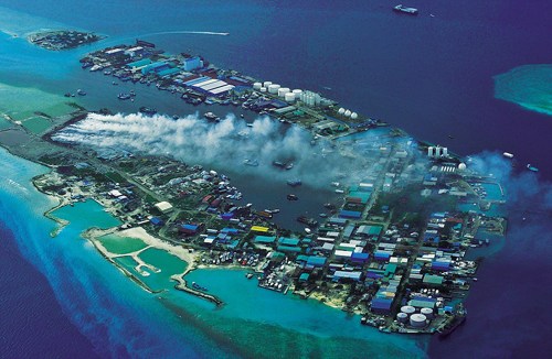 马尔代夫从天堂岛变垃圾场每天焚烧330吨垃圾