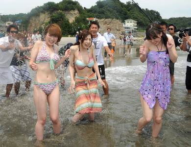 福岛县海水浴场震后首次开放辐射量无害健康
