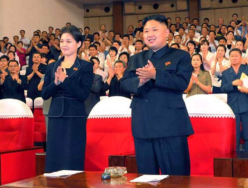 朝鲜证实金正恩已婚夫人陪同其出席多项活动