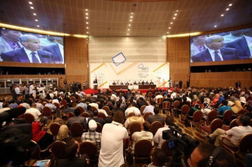利比亚全国过渡委员会向国民议会正式移交权力