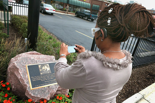 �°����򸾳��ǵص���׷���̼��������ͼ��