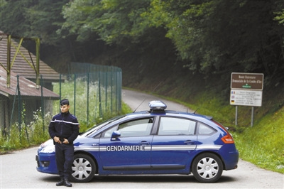 英国家庭在法遭枪击4岁女孩躲母亲遗体旁8小时