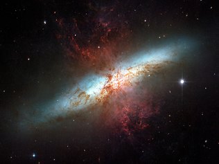 科学家发现最古老遥远星系距地132亿光年(图)