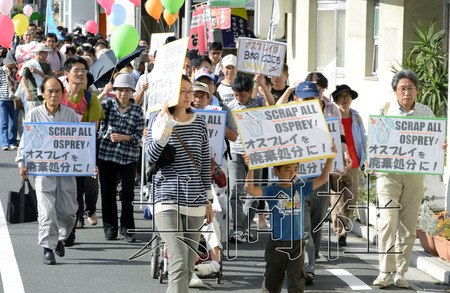 美“鱼鹰”机1日或赴冲绳日民众反对政府头疼