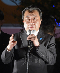 日本众院选举倒计时各党党首奋力宣传拉票(图)