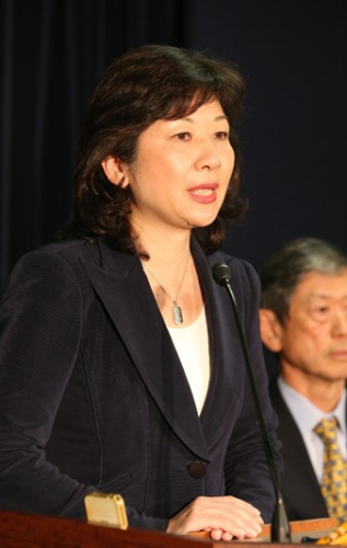 日媒揭秘自民党2名女性高层称其巾帼不让须眉