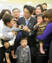 安倍内阁支持率保持高位执政欠稳或面临下滑