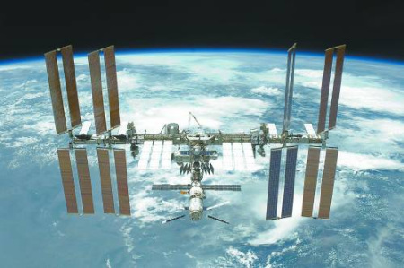 丁肇中团队发现宇宙中“暗物质”存在线索(图)