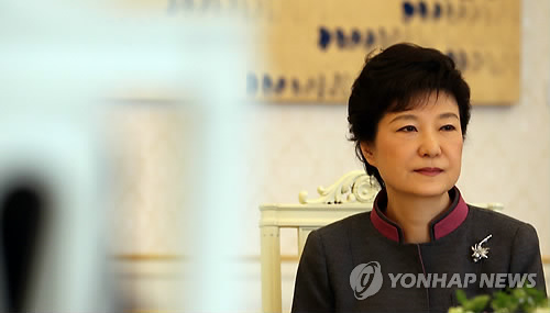 朴槿惠首次提议朝韩对话承诺继续提供人道援助