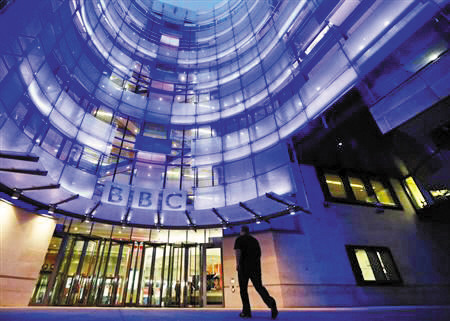 英国广播公司(bbc)3名记者假扮这所学校学生,组织赴朝鲜参加一次交流