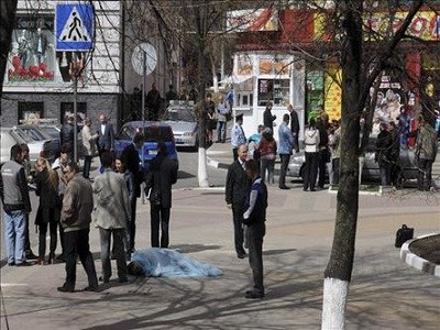 俄一男子因汽车被撞开枪扫射人群致6人死(图)