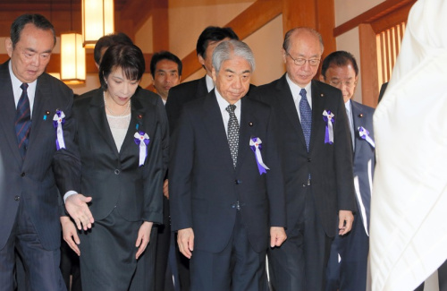 日媒:安倍外交算盘落空靖国神社问题激怒中韩