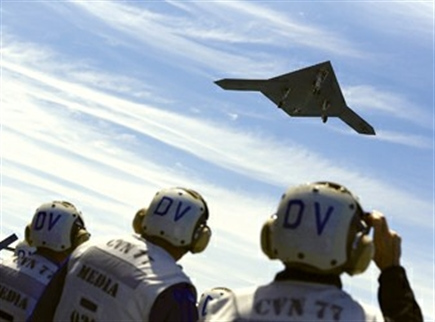����X-47B���˻��Ӻ�ĸ�׷�ϵ�������˻�����