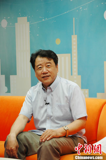 ר�ң������к�����ڼ�����Ա�뻪��ͨ������