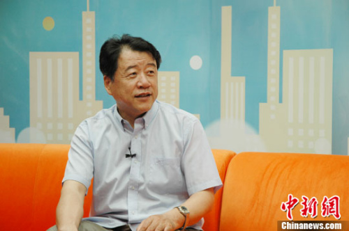 ר��:���ȻݶԳ�����ע��ƽ�⳯�ʿ�ʼ������̬