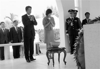 安倍在缅甸参拜日军墓引不满被批不知反省历史