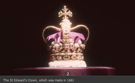 英国女王加冕时所用王冠60年后再次亮相(图)
