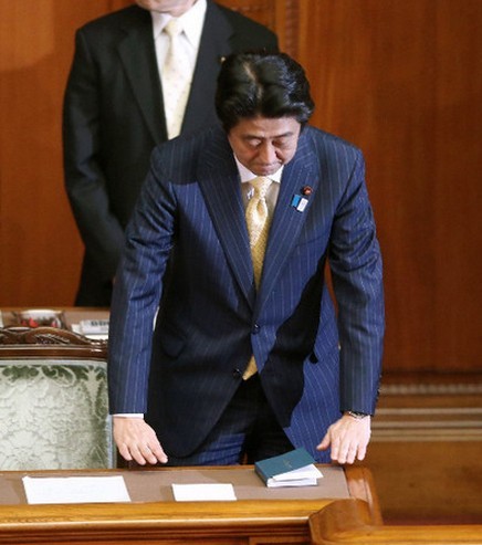 安倍问责案获参院通过成日本第4位遭问责首相