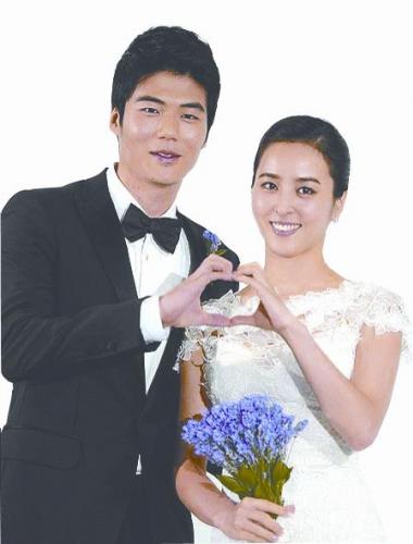 朝鲜球星郑大世“前女神”嫁给韩国国脚(图)