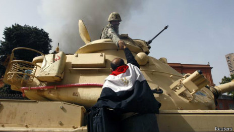 解读埃及军方：大权在握拥有大量土地和企业