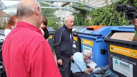 德一邮递员工作偷懒上岗一周丢弃2千余封信(图)