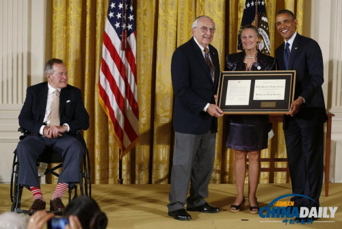 �°����佱����־Ը�ߴ������ϲ�ʲ��ϯ��ͼ��