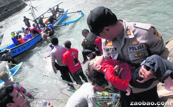 印尼海域难民船事故189人获救9人死亡(图)