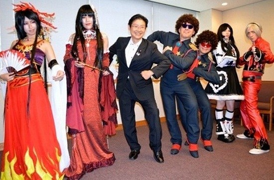 中国动漫角色扮演者访问日本外务省(图)