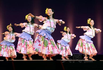 日本高中生举办舞蹈大赛为福岛重建祈福(图)