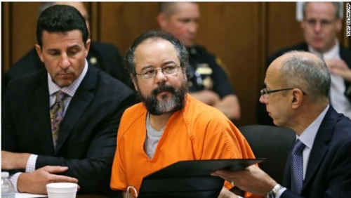 美被判千年刑期囚犯上吊身亡曾囚禁3少女10年